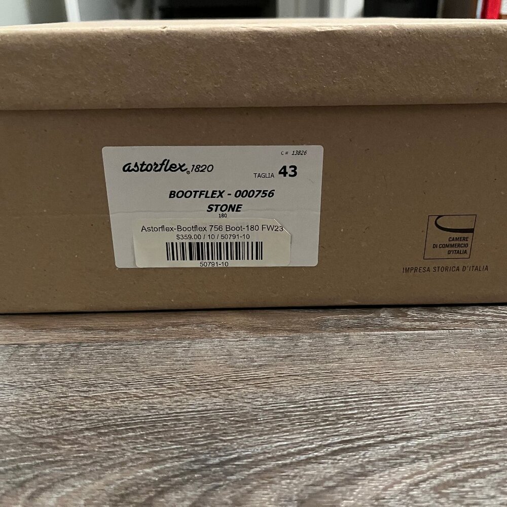 Astorflex Bootflex Size 43- SHOE BOX ONLY